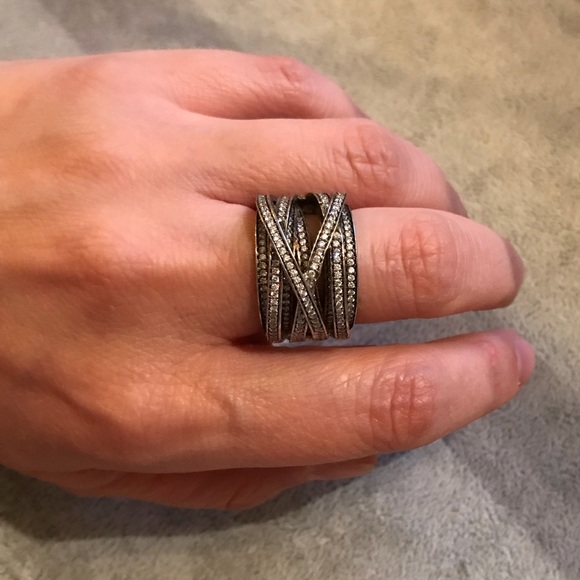 Ring - Picture 2 of 8